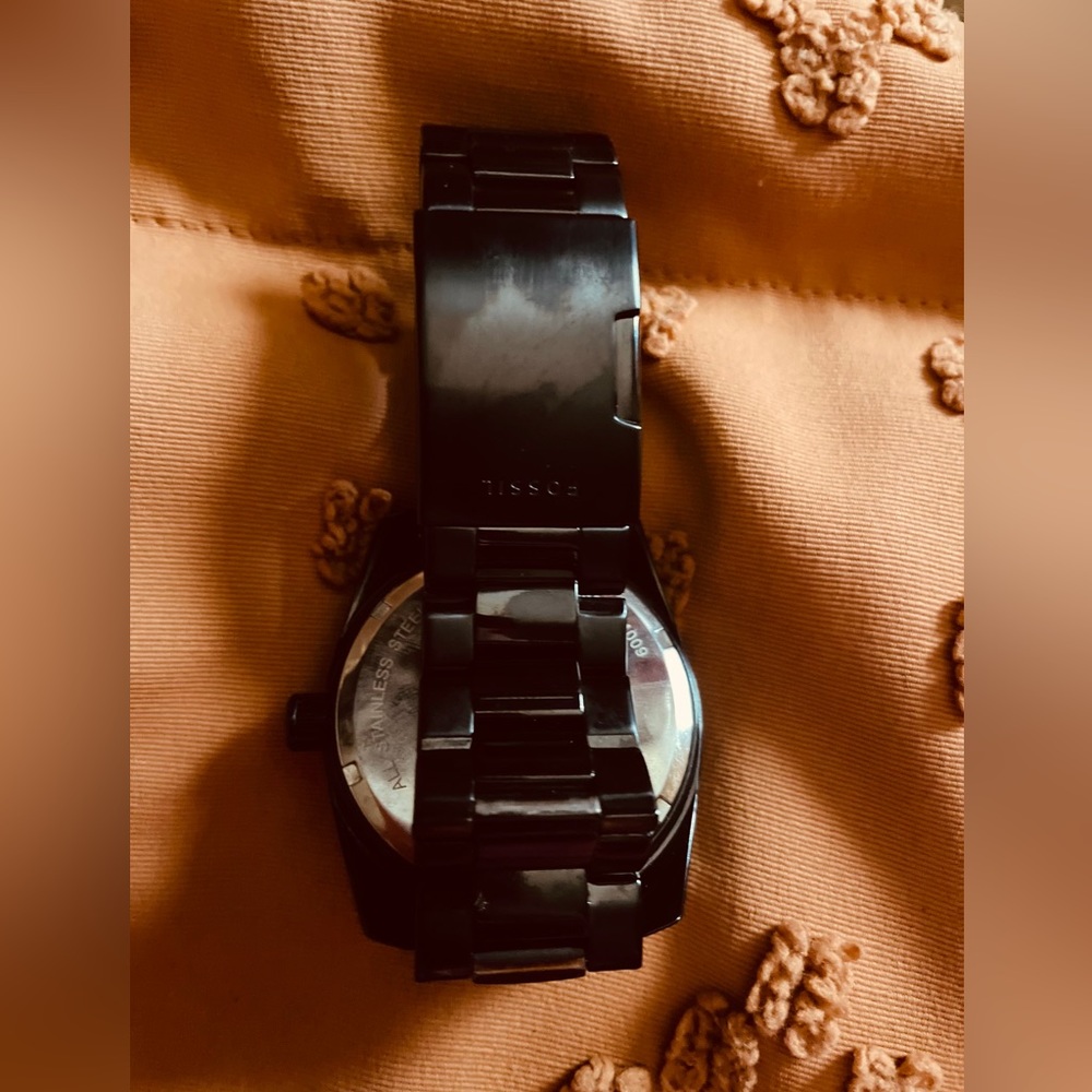 FOSSIL - Picture 2 of 2